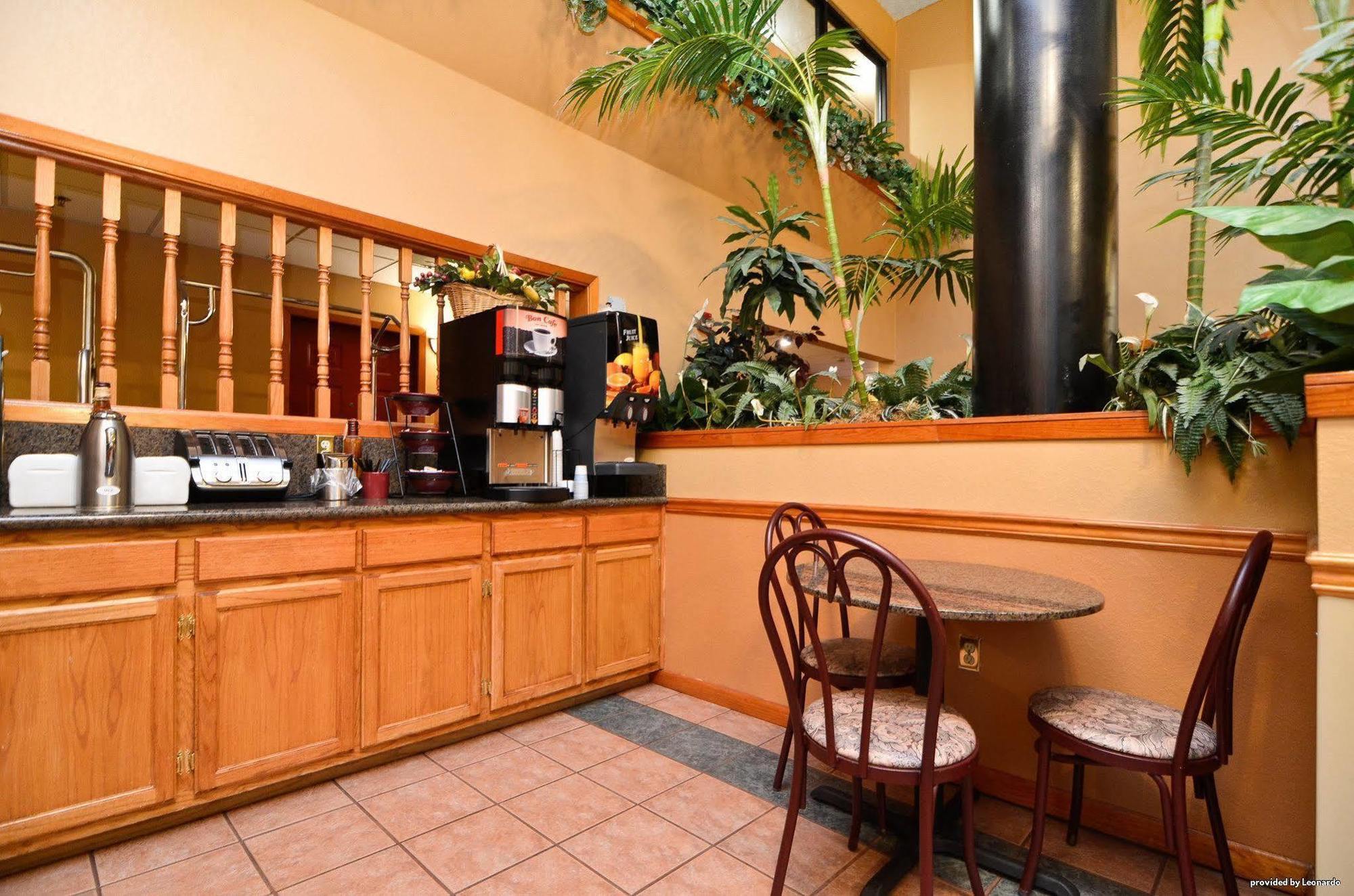 America'S Best Value Inn & Suites-Клінтон Екстер'єр фото